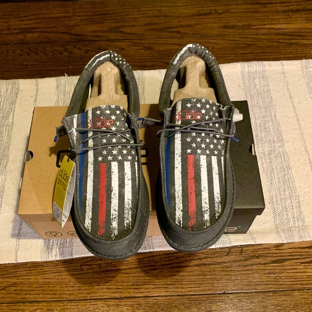 Hey Dude Wally Dark Patriotic USA Flag Red White & Blue EXCLUSIVE Style